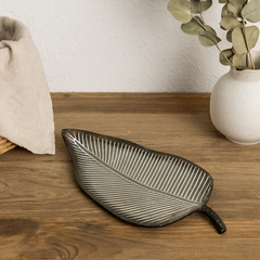Bandeja decorativa en forma de hoja de madera 33×18 cm – Lala Home