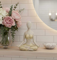 Figura Decorativa Mujer En Posición De Meditación 9×4.5×12cm