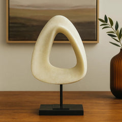 Figura Decorativa Triangular Orgánica Con Base