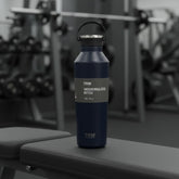 Termo TYESO 750 ml azul índigo con agarre integrado