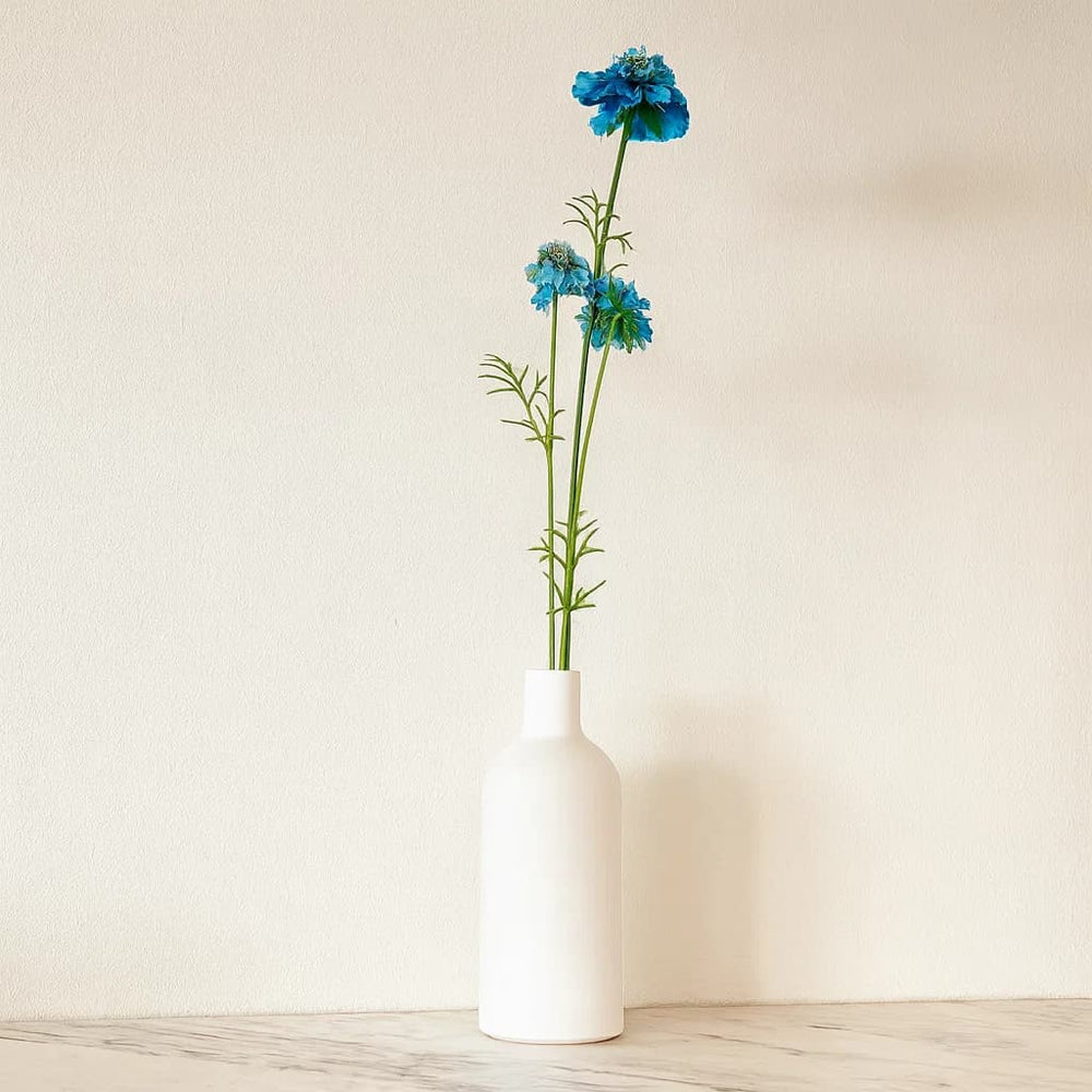 Follaje decorativo Escaviosa 77 cm color azul con tallo alto
