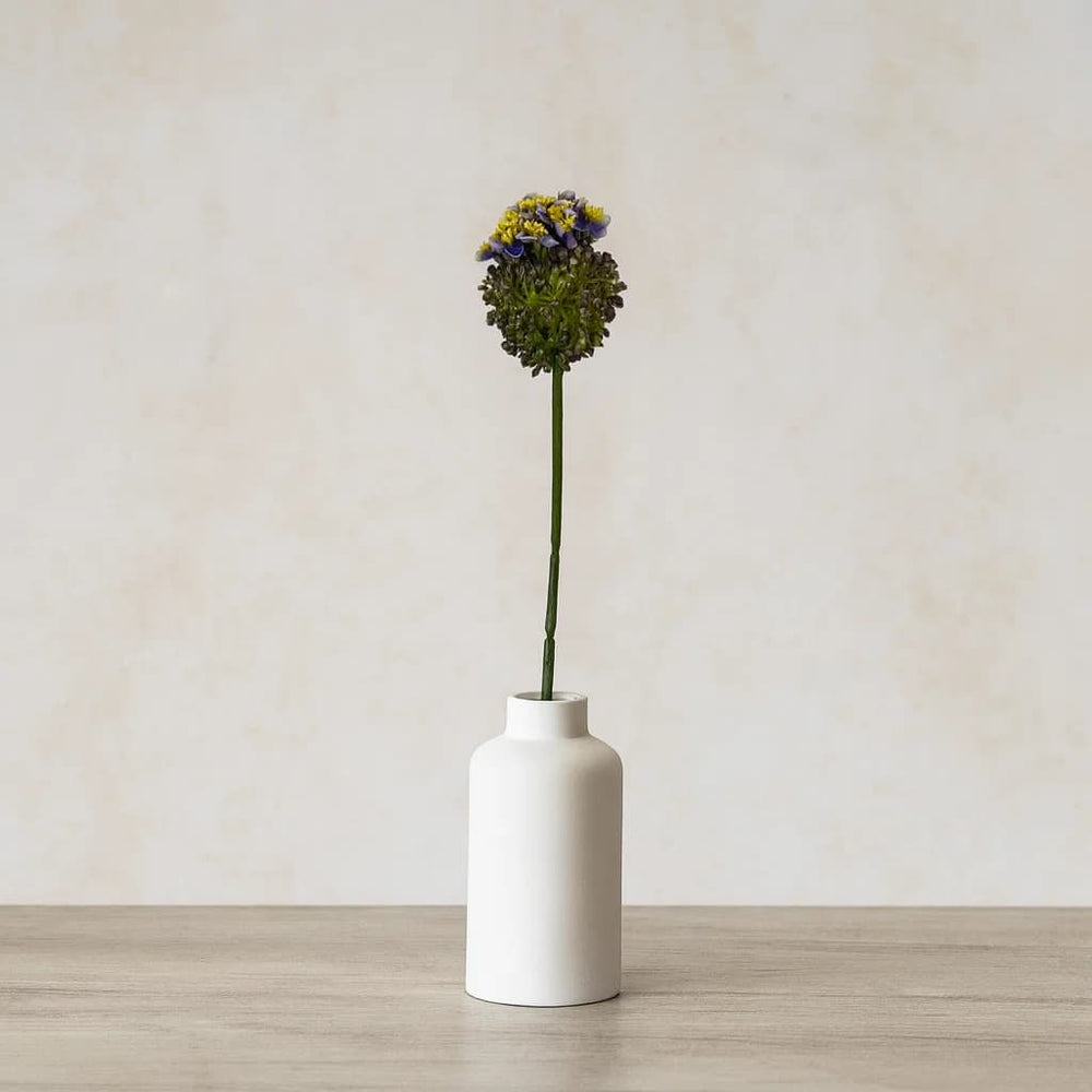 Flor artificial prímula 53 cm con cabeza redonda púrpura y amarilla