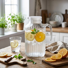 Jarra de vidrio transparente 1.6 L con tapa y diseño de rayas