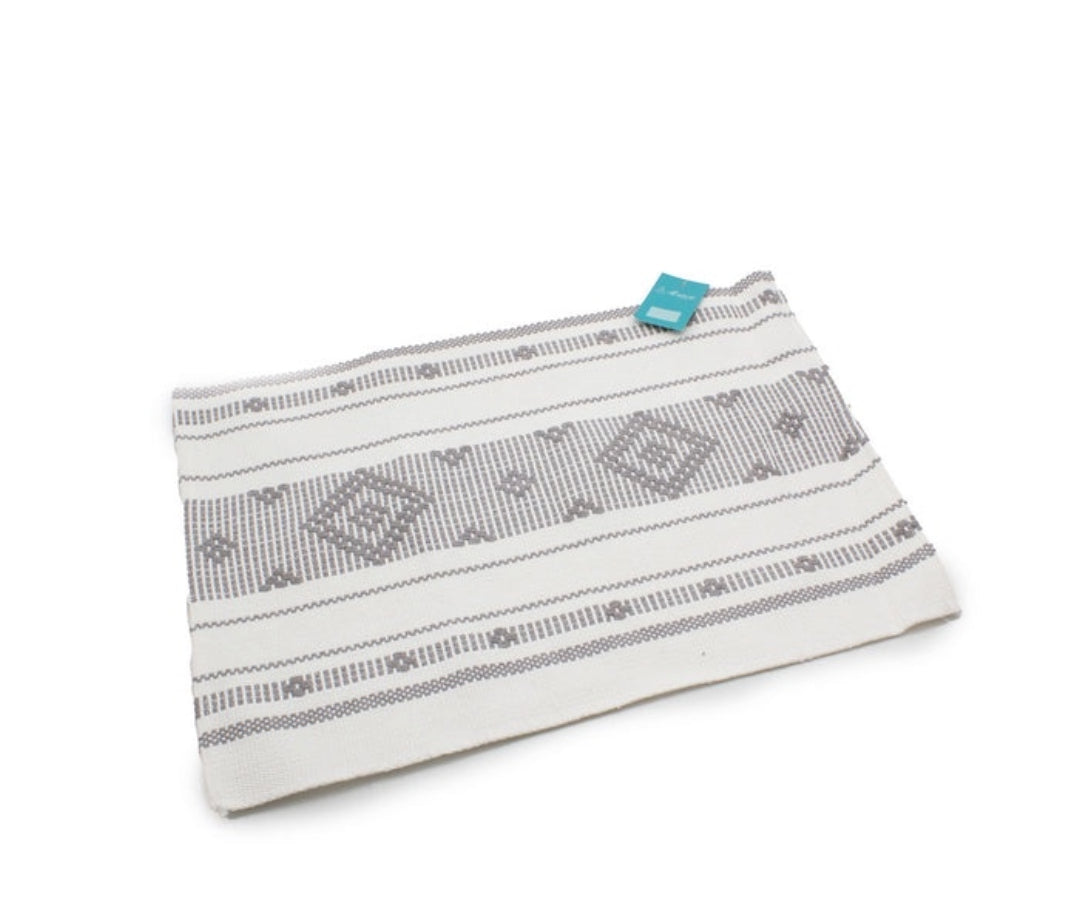 Individual Tejido 30x45cm Para Mesa Blanco Con Triángulos Gris