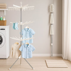 Detalle de base triangular del secador metálico de ropa