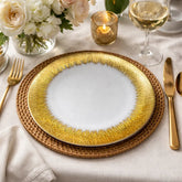 Plato base decorativo con diseño de sol y borde dorado/mostaza