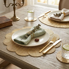 Individual para mesa redondo de 36 cm en PVC dorado con portavaso y diseño mandala