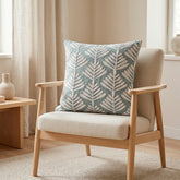 Cojín Elite Herencia 310 menta 45×45 cm con hojas blancas bordadas en relieve