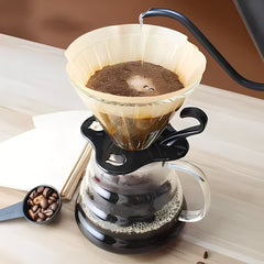 Caja de 100 filtros de papel marrón para café disponibles en tamaños V01 y V02