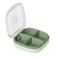 Mini pastillero cuadrado de 8 cm con 4 compartimientos, base azul, interior amarillo y tapa transparente