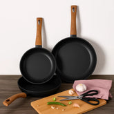 Set de 3 sartenes 18, 22 y 26 cm en aluminio forjado con mangos tipo madera