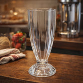 Copa de helado de vidrio 370 ml con líneas verticales y base transparente