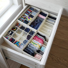 Combo de cuatro organizadores de ropa beige con 6, 7, 8 y 16 compartimientos