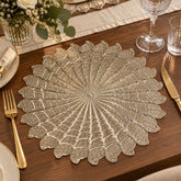 Individual para mesa redondo 38 cm con diseño radial de hojas texturizadas