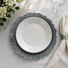 Plato base decorativo de melamina plateado 33 cm diseño sol con borde ondulado