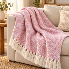Frazada Masái 137 rosa de 125 × 150 cm en algodón con tejido rosa y blanco y flecos decorativos