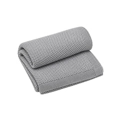 Frazada decorativa Rosario 1 gris de 125 × 150 cm en 100 % poliéster.