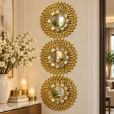 Set de 3 espejos decorativos dorados con diseño de flor, sol y puntas geométricas para pared