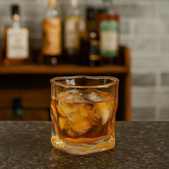 Vaso whiskero de vidrio 190 ml color naranja con diseño ondulado