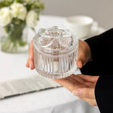 Bombonera de vidrio 150 ml con diseño tipo regalo