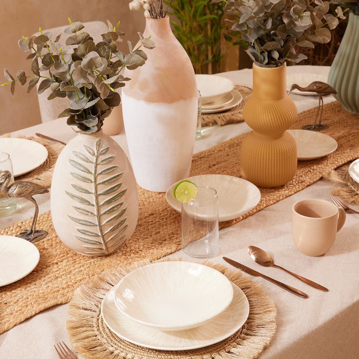 Vajilla Corona Nyssa 16 piezas en tonos pastel con textura artesanal