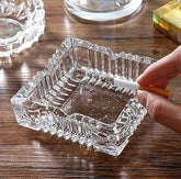 Cenicero cuadrado en vidrio diseño líneas 10 cm