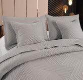 Edredón Bordado Lineas Modernas Gris Uso