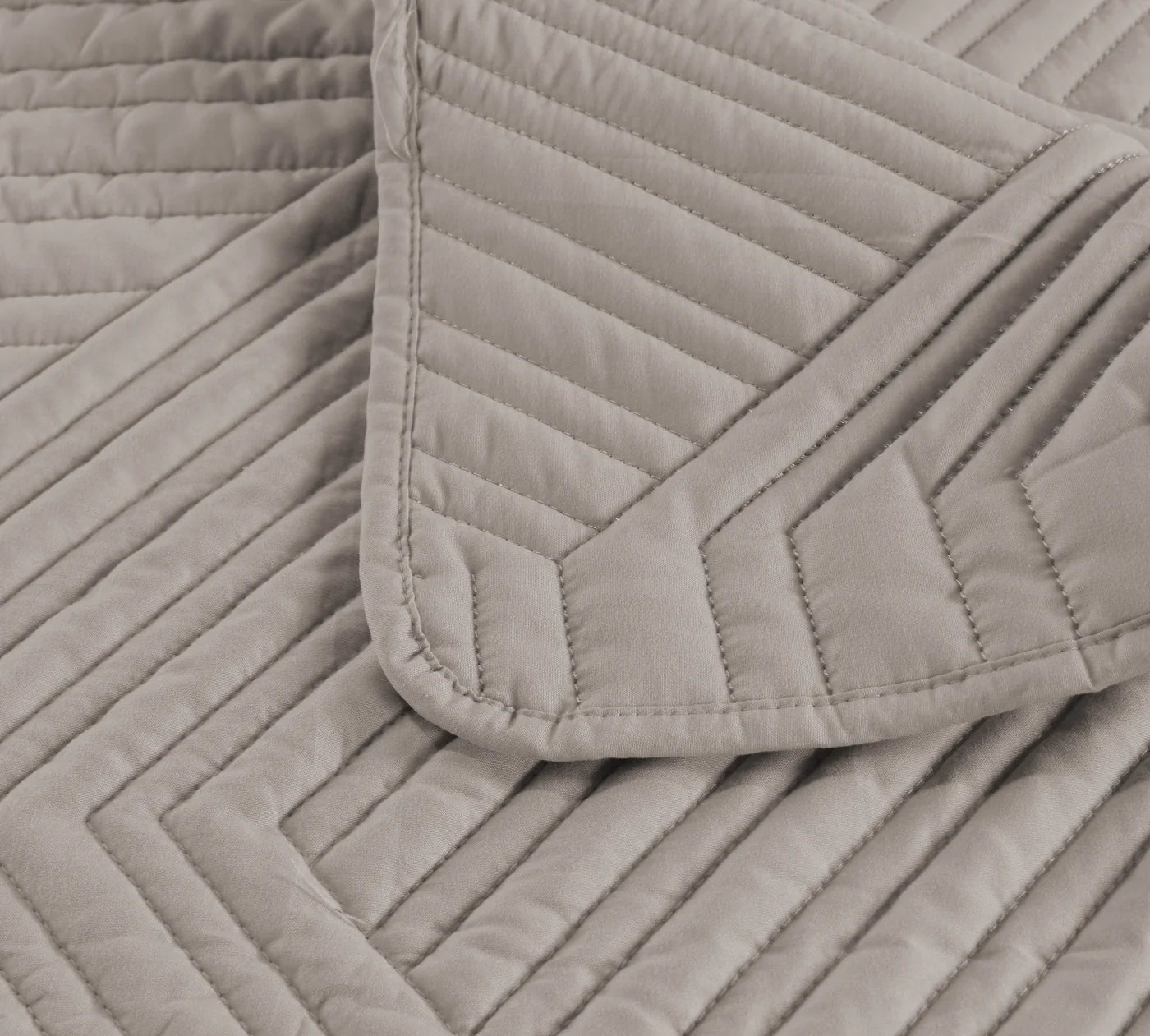 Edredón Bordado Lineas Modernas Gris Modelo