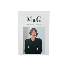 Libro decorativo con portada Kelly Wearstler, estilo moderno 15x21 cm.