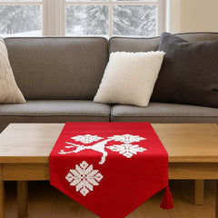 Diseño tradicional navideño con renos y copos de nieve