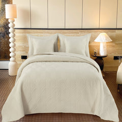 Edredón bordado color beige con diseño de hojas árabes y dos fundas decorativas