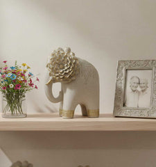 Figura Decorativa Elefante Con Flor En Oreja