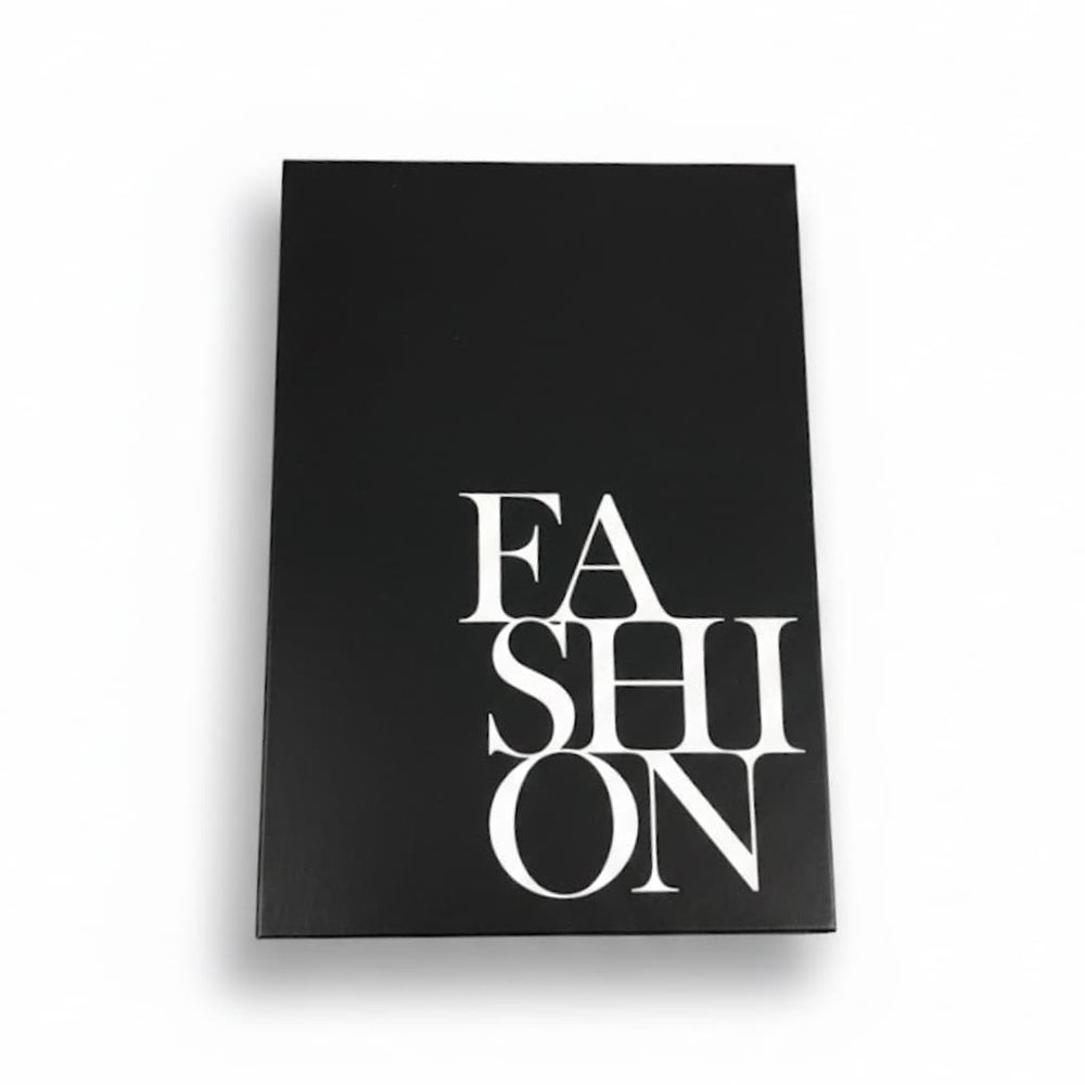 Portada del libro "Fashion" para decoración moderna