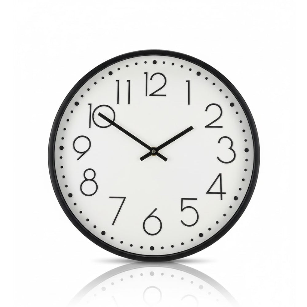 Reloj de pared oro rosa con fondo blanco elegante