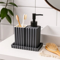 Set de baño 3 piezas gris con líneas verticales en cerámica