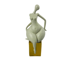 Figura decorativa mujer abstracta minimalista

