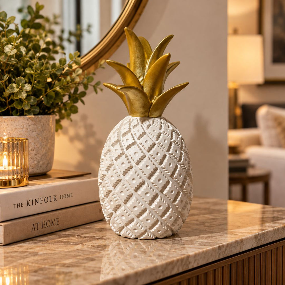 Figura decorativa de piña blanca con corona dorada de 20 cm