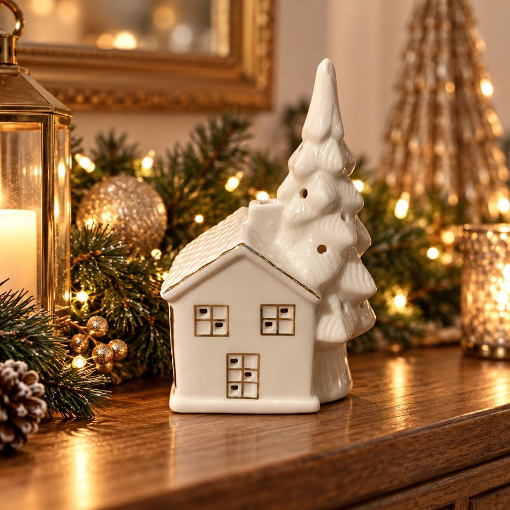 Figura decorativa navideña casa blanca con árbol y luces detalles dorados
