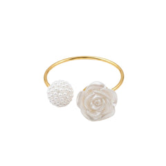 Anillo decorativo para servilleta con rosa y perlas