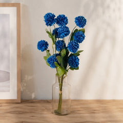 Flor decorativa Crisantemo Pompón azul 52 cm con flores redondeadas y hojas verdes