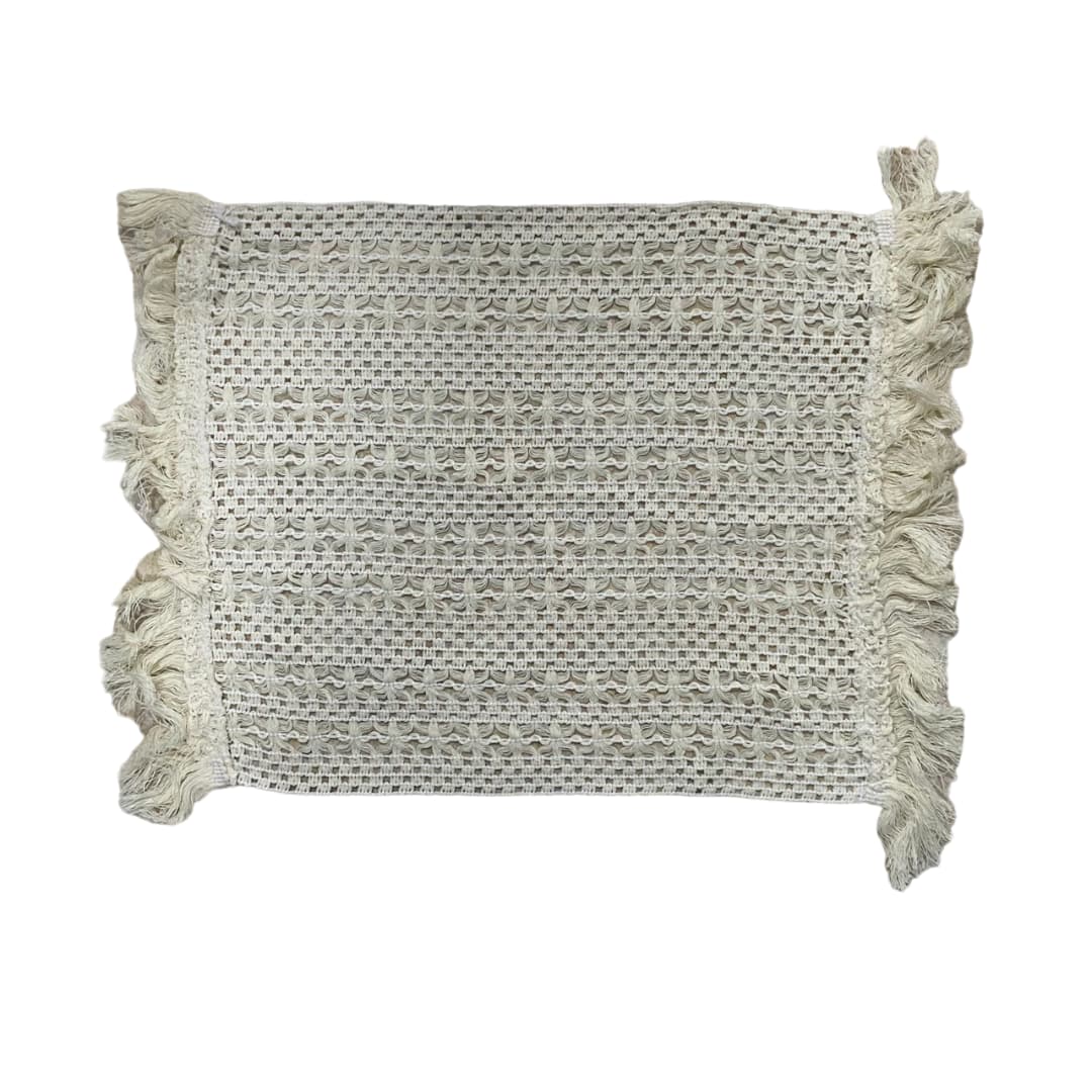 Vista superior de individual artesanal de algodón y cáñamo