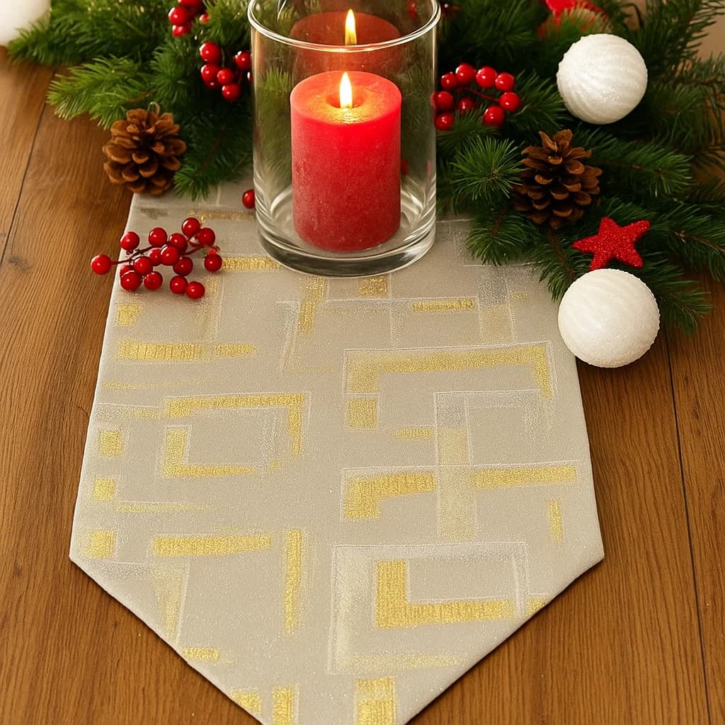 Camino de mesa gris con cuadros dorados y borlas decorativas