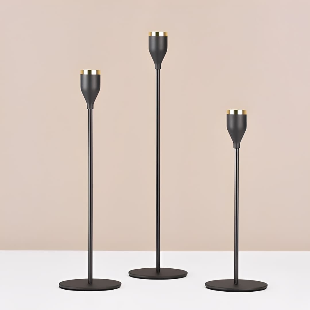 Set De 3 Candelabros Metálicos Negros Con Borde Dorado