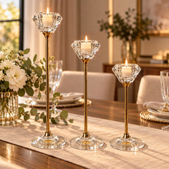 Set de tres candelabros en cristal transparente diseño diamante