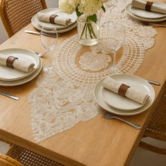 Camino de mesa bordado beige con espirales y destellos dorados de 120cm