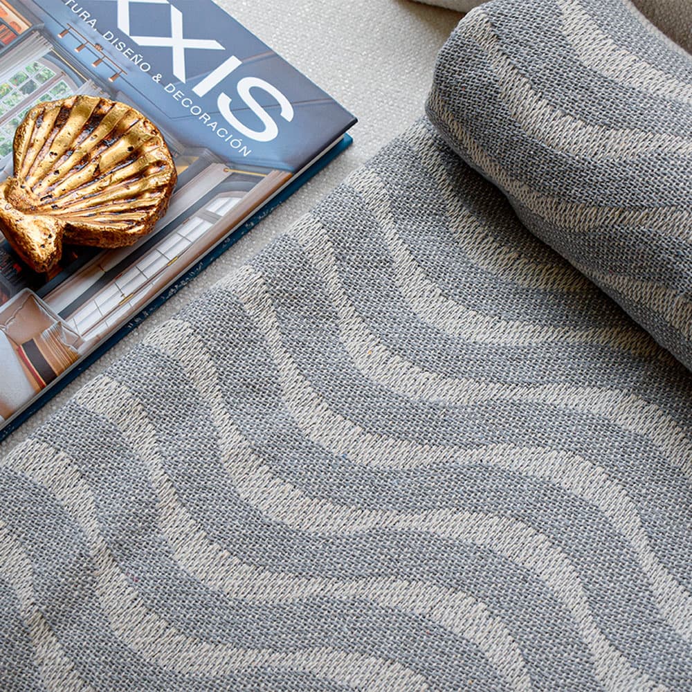 Frazada 125×150 cm de estilo discreto y elegante