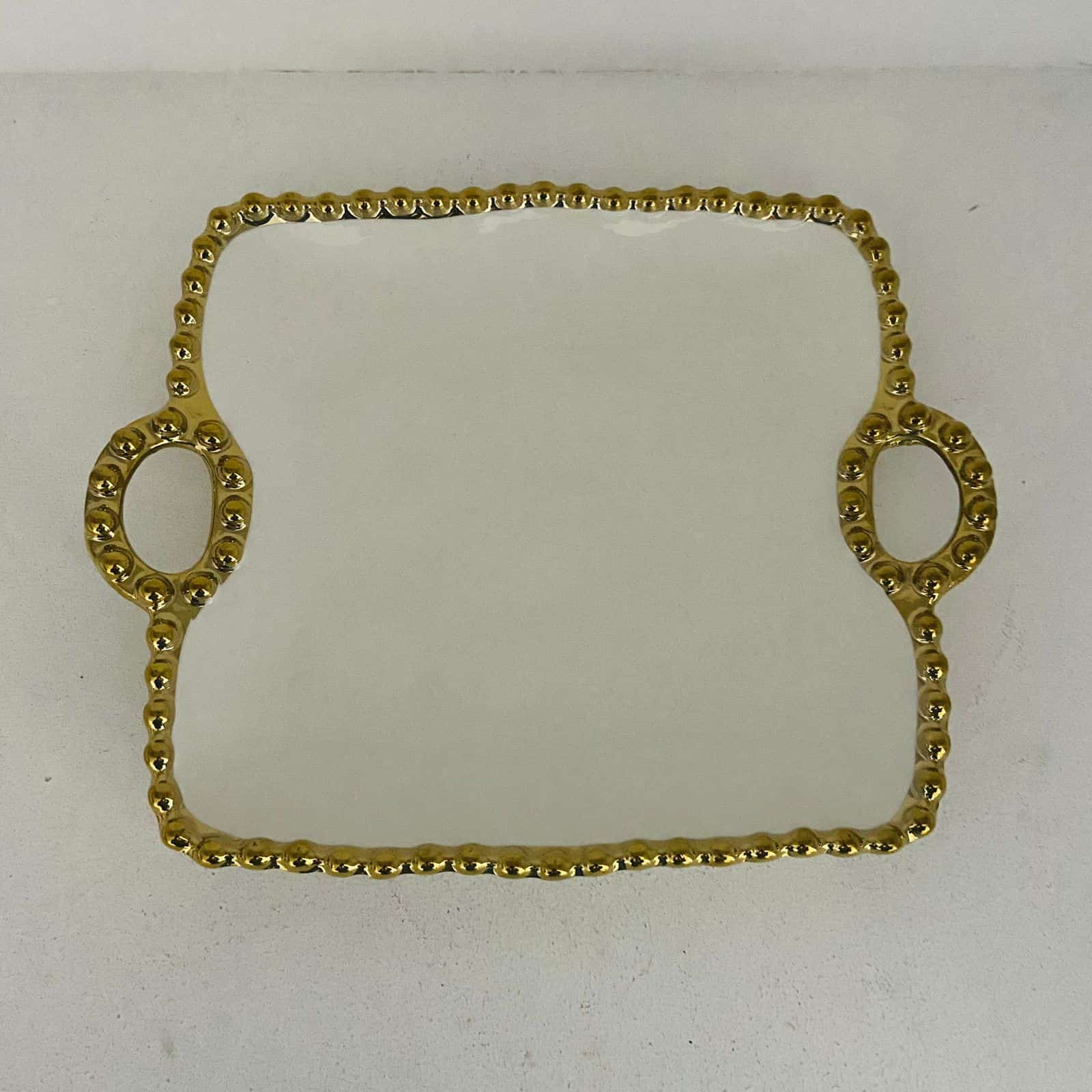 Bandeja Decorativa Cuadrada Con Agarre y Borde En Perlas 26x26cm