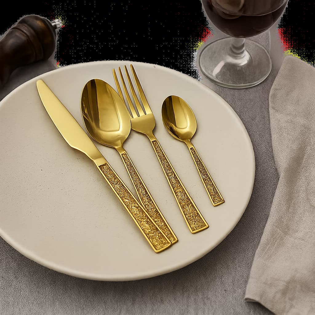 Set de cubiertos Santiago x 24 piezas dorado con detalles ornamentales

