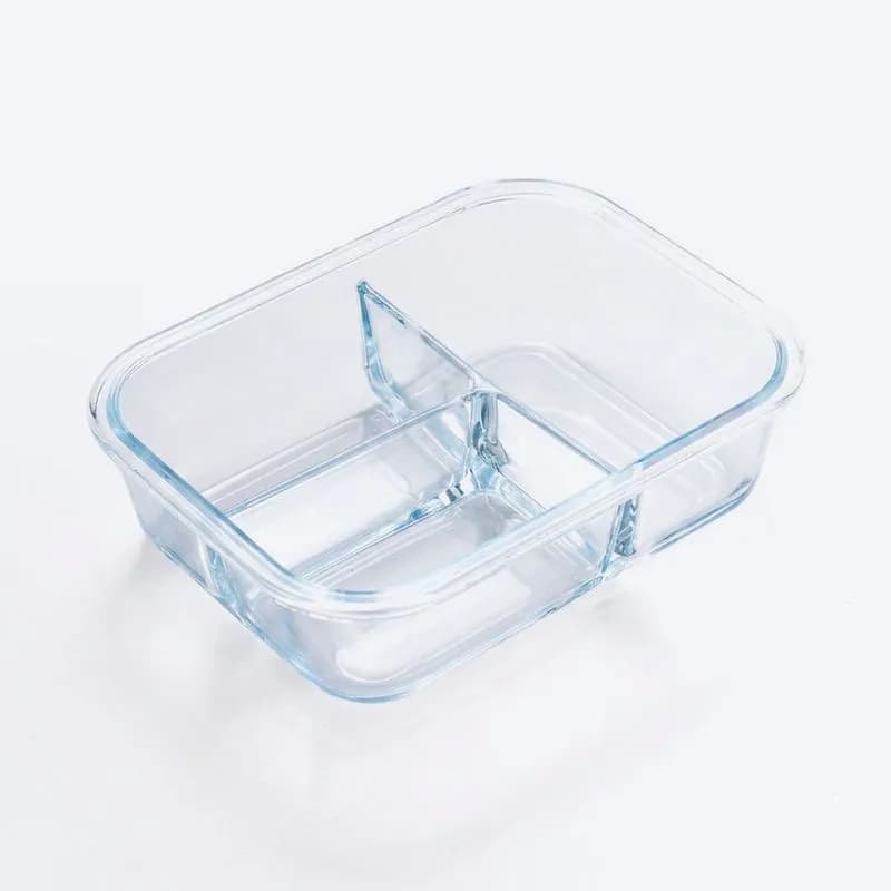 Recipiente rectangular de vidrio con tres compartimentos