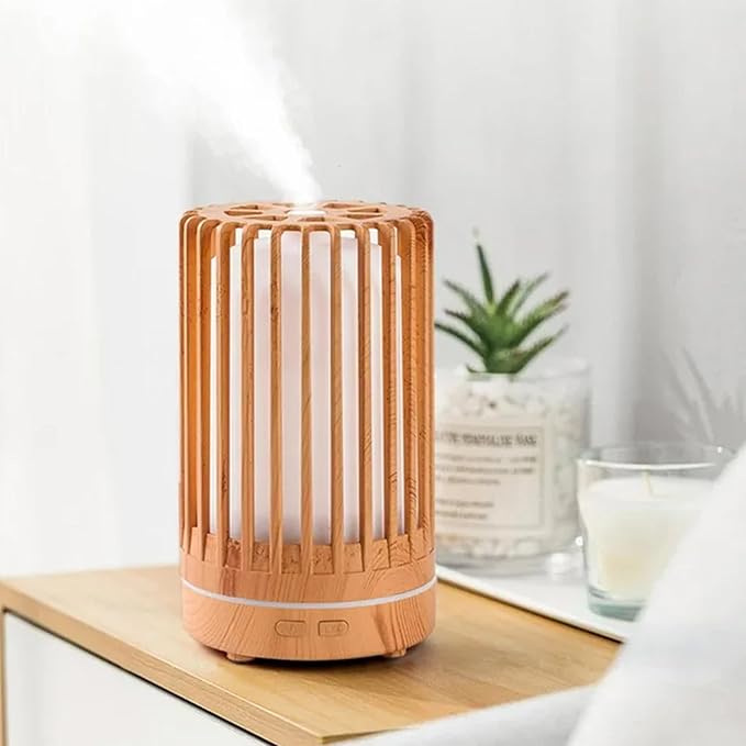 Humidificador cilíndrico de 200ml con acabado en madera y luces LED multicolor.